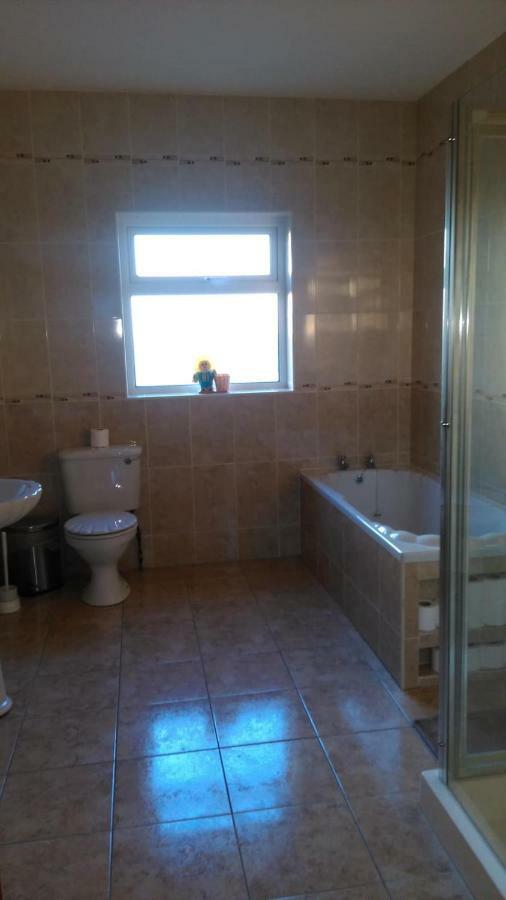 Warm And Welcoming Family Home Ballinrobe Exterior foto